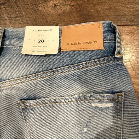 Citizens of Humanity Eva Distressed Jeans - Picture 7 of 8